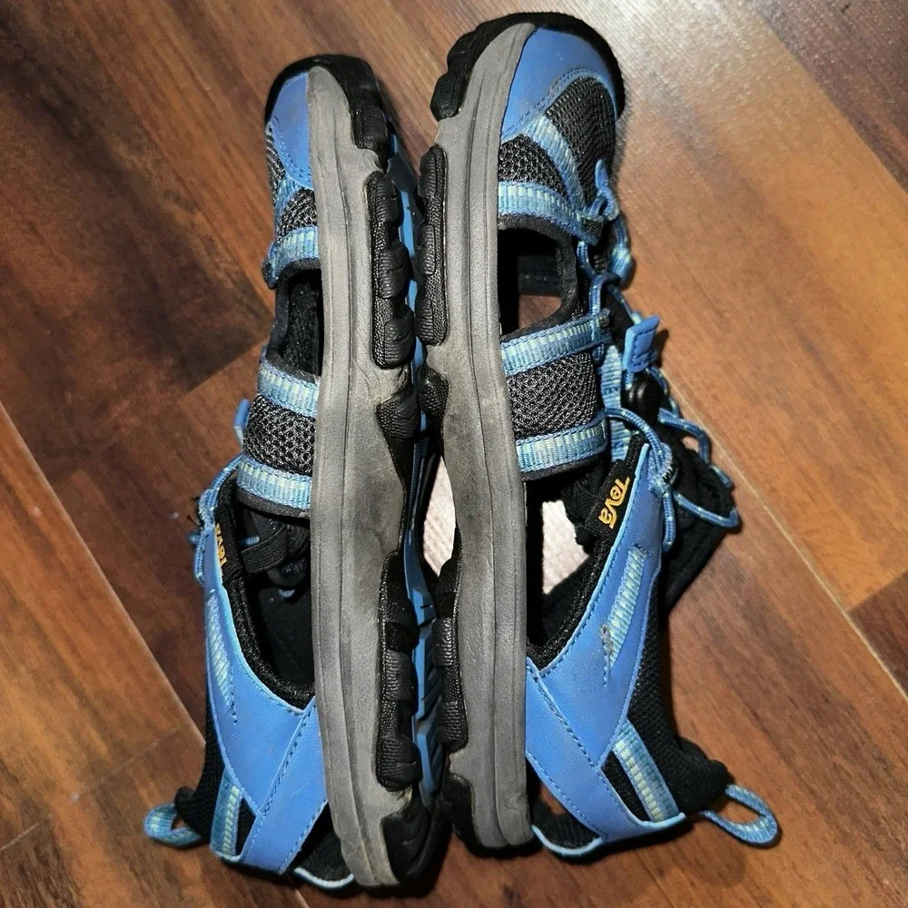TEVA Manatee Water Youth Sandals Blue Graphite Size 4 Bungee Cord Lace‎ System